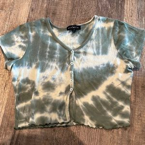 Cute Tie Dye Cropped Shirt Size Medium